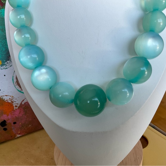 Vintage Blue Necklace - Picture 2 of 6